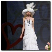 :: Pulse para Ampliar :: BCN11MAY011.- Barcelona Bridal Week -YolanCris Colección 2012