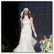 :: Pulse para Ampliar :: BCN11MAY011.- Barcelona Bridal Week -YolanCris Colección 2012
