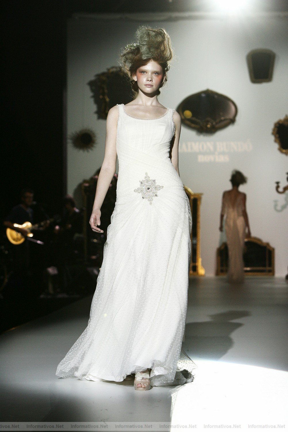 BCN12MAY011.- Gaud Novias - Barcelona Bridal Week: Raimn Bund