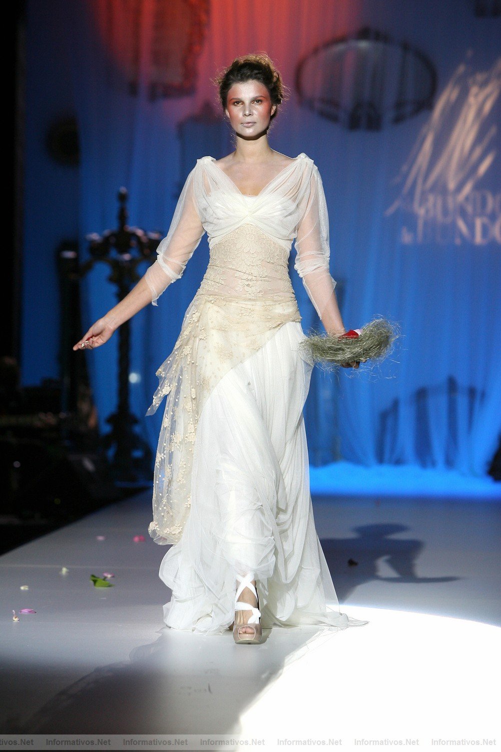 BCN12MAY011.- Gaud Novias - Barcelona Bridal Week: Coleccin IR de Bund, por Ivonne Ruz