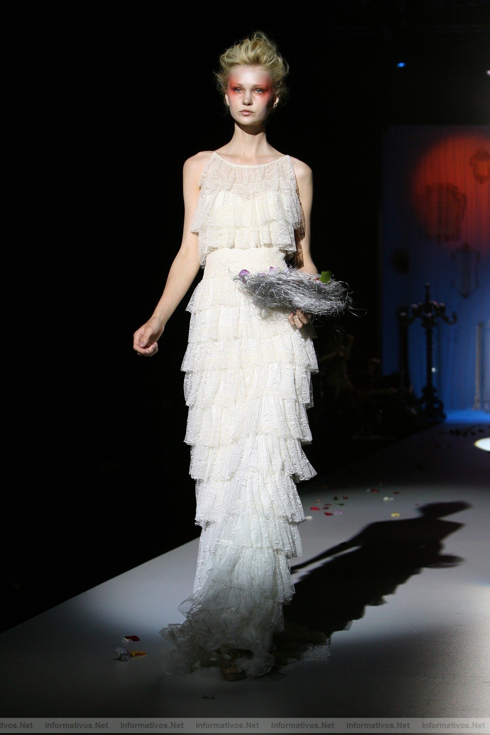 BCN12MAY011.- Gaud Novias - Barcelona Bridal Week: Coleccin IR de Bund, por Ivonne Ruz