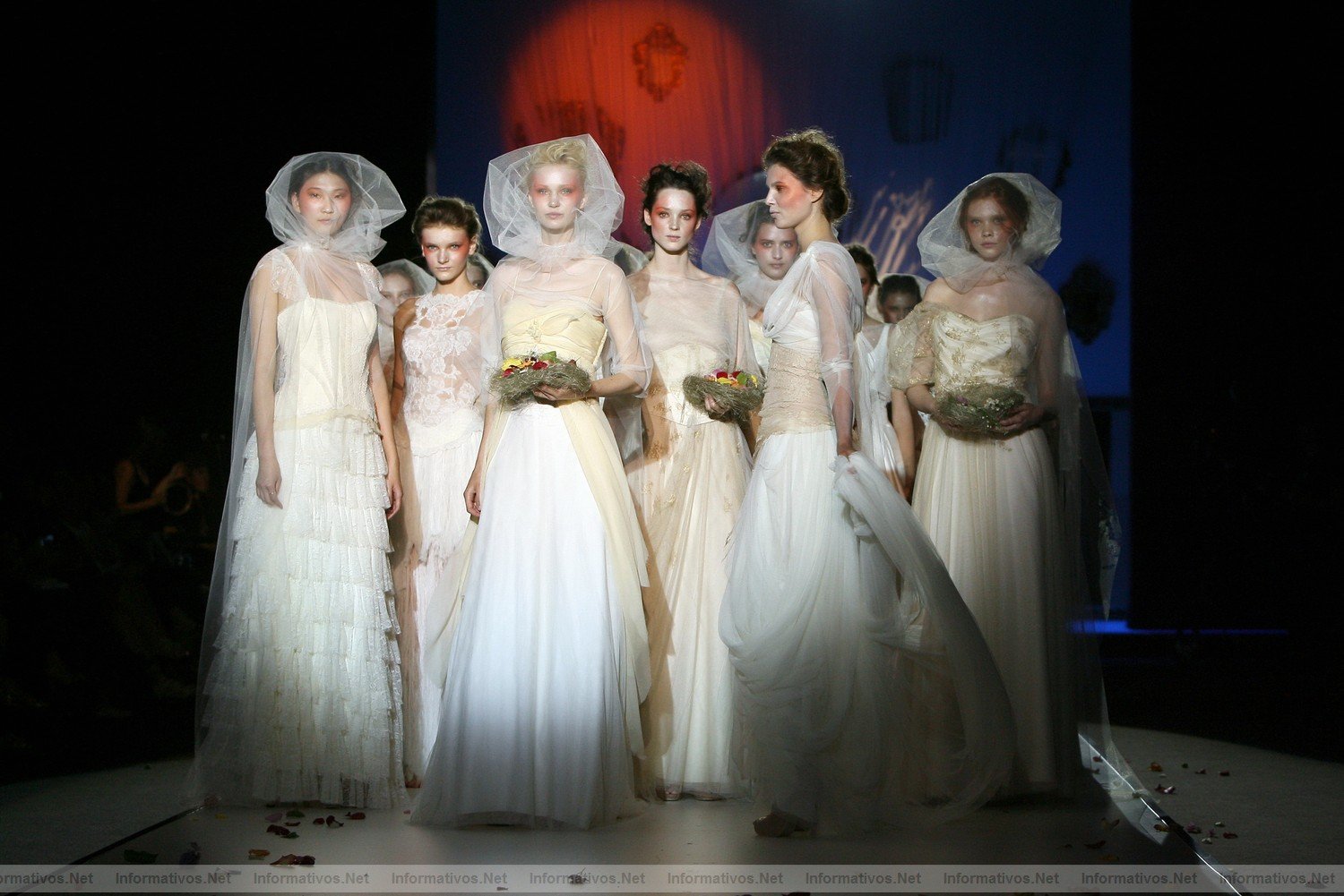 BCN12MAY011.- Gaud Novias - Barcelona Bridal Week: Coleccin IR de Bund, por Ivonne Ruz