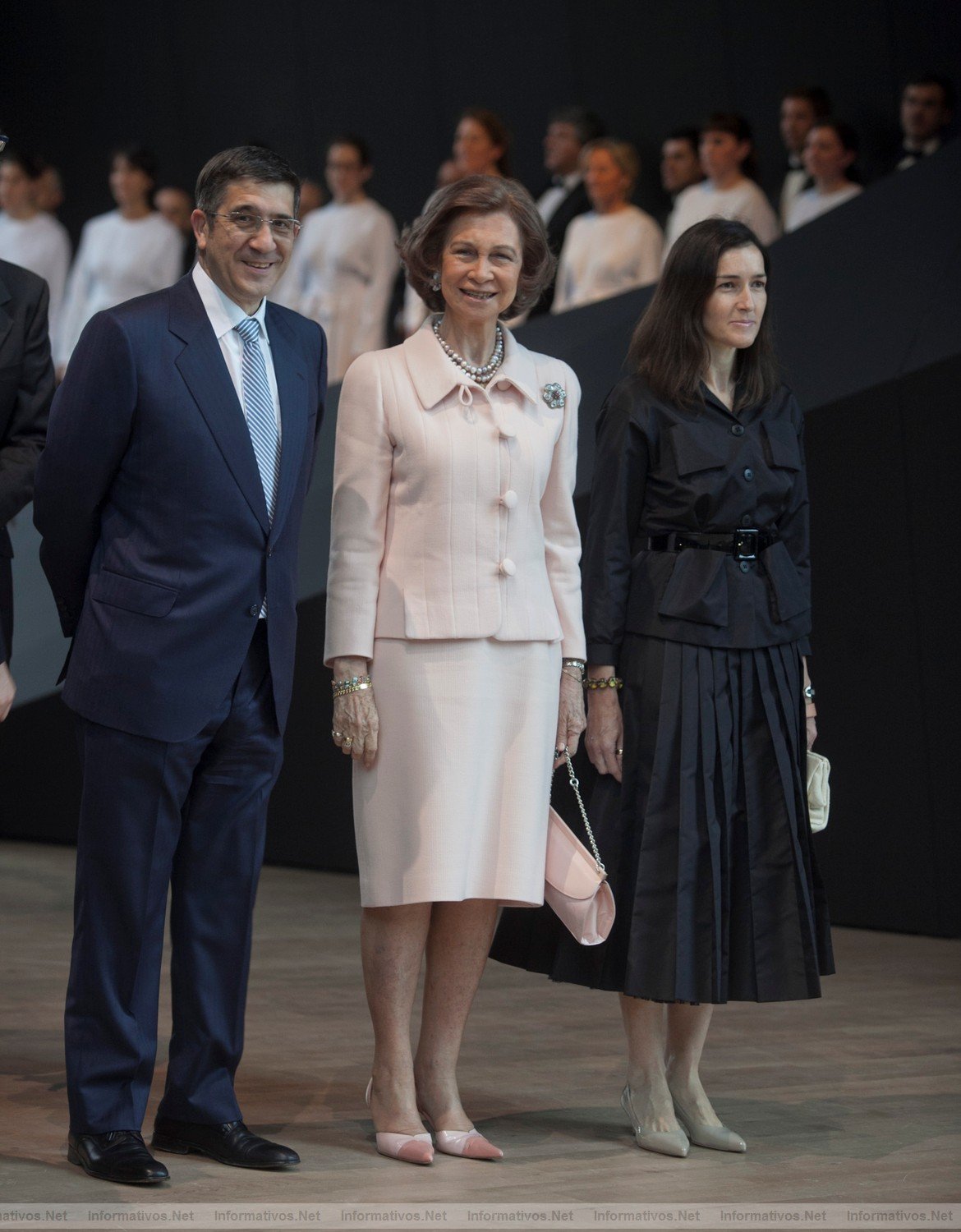 Getaria, 7 de junio de 2011. Inauguracin Cristobal Balenciaga Museoa: Su Majestad la Reina Doa Sofa junto al Lehendakari, Patxi Lpez y la Ministra de Cultura, ngeles Gonzlez-Sinde