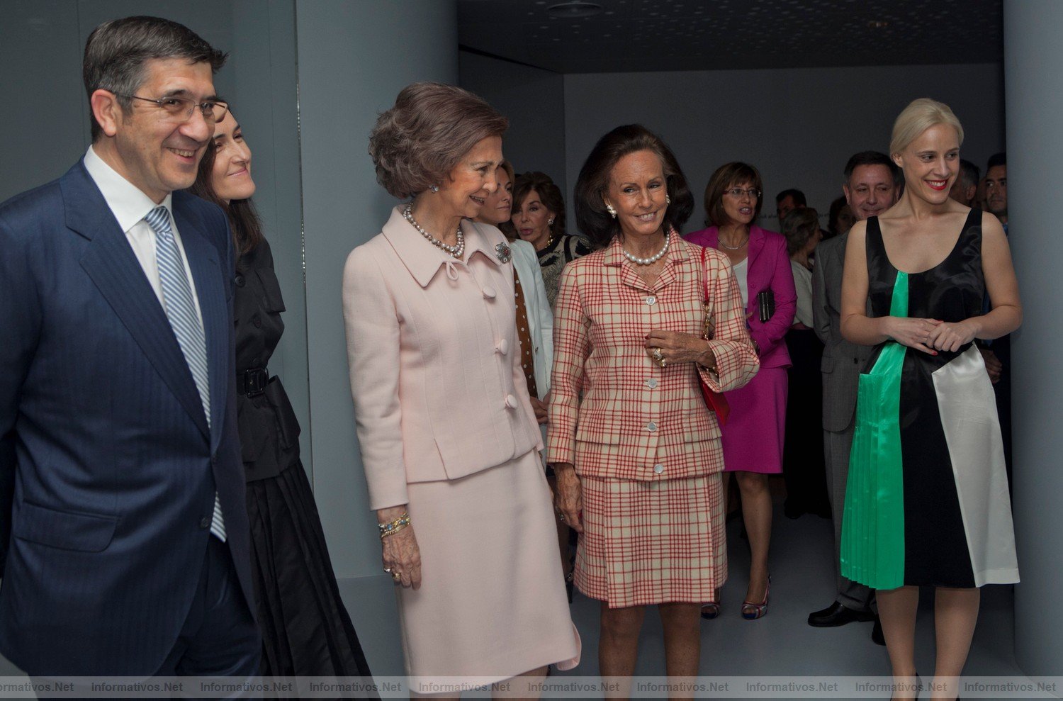 Getaria, 7 de junio de 2011. Inauguracin Cristobal Balenciaga Museoa: el Lehendakari, Patxi Lopez, SM la Reina Da. Sofa, Sonsoles Diez de Rivera  y  Miren Arzalluz