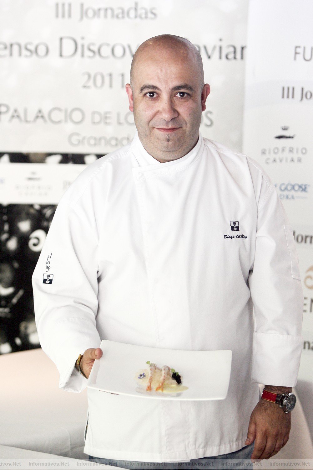 Granada, 9JUN011.- Show Cooking en las  III Jornadas sobre el Caviar (Fuenso Discover Caviar) en el  Hospes Los Patos de Granada. Diego del Ro, una estrella Micheln del restaurante El Lago, de Marbella, present una creacin a base de gamba autctona marbell, crema de puerro, coco y curry y caviar ecolgico de Riofro