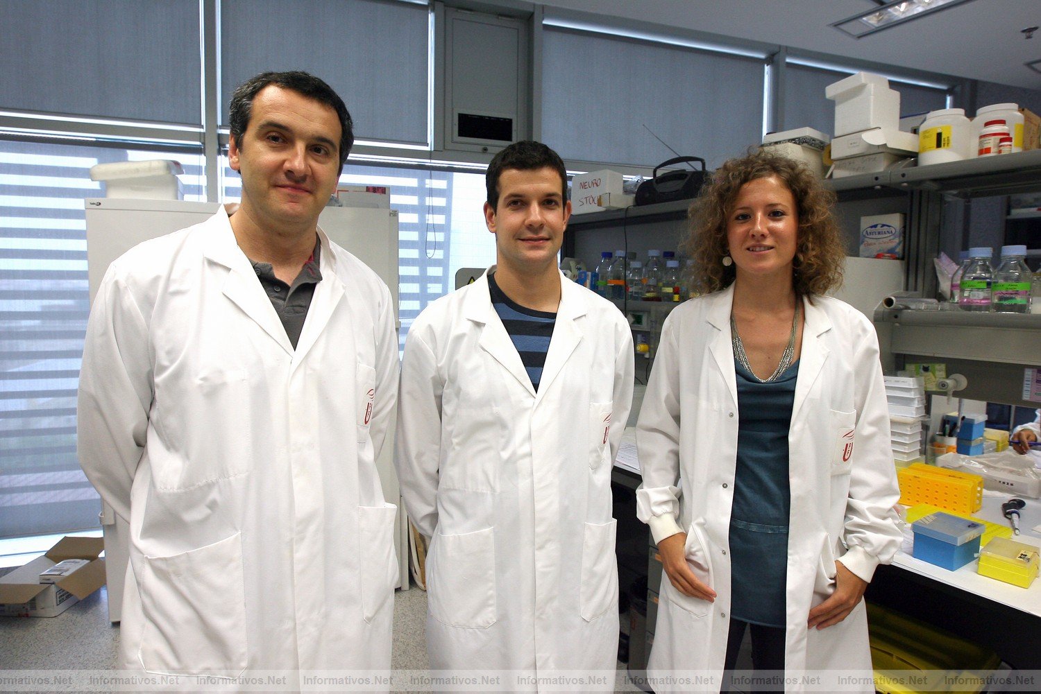 BCN06JUL011.- Entrega del Premio de Investigacin Fundacin Dr. Antonio Esteve al equipo de Rafael Maldonado que hall la conexin entre el cannabis y la amnesia. Andrs Ozaita, Arnau Busquets y Emma Puighermanal