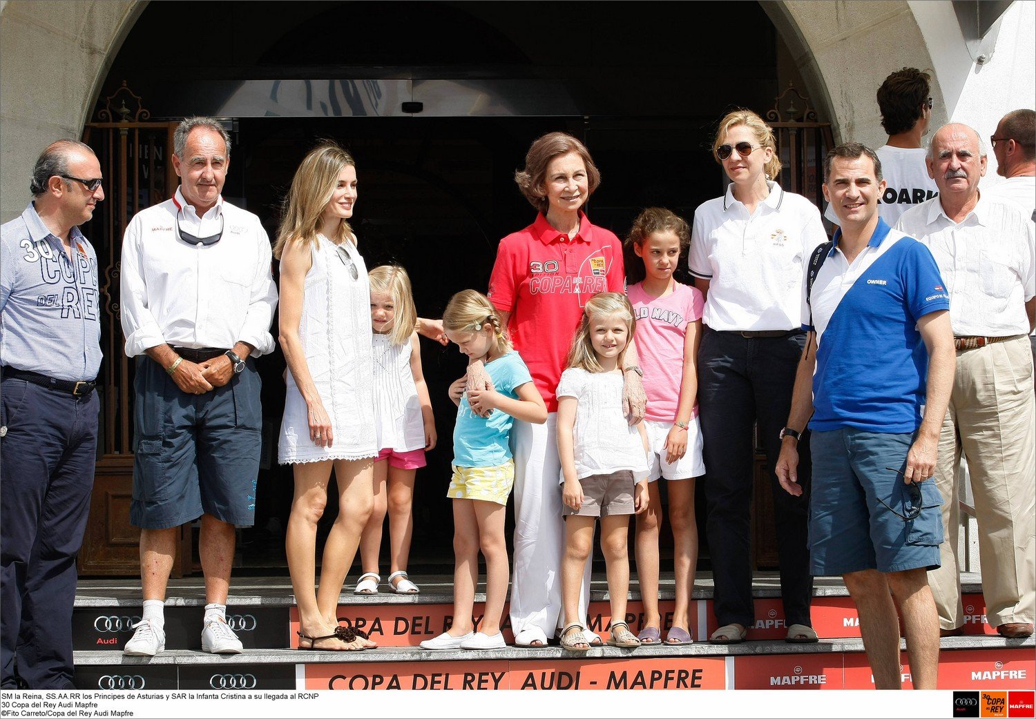 SM la Reina, SS.AA.RR los Principes de Asturias y SAR la Infanta Cristina a su llegada al RCNP