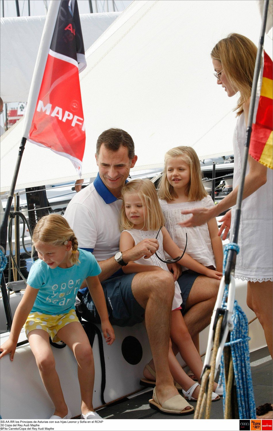 SS.AA.RR los Principes de Asturias con sus hijas Leonor y Sofia en el RCNP
