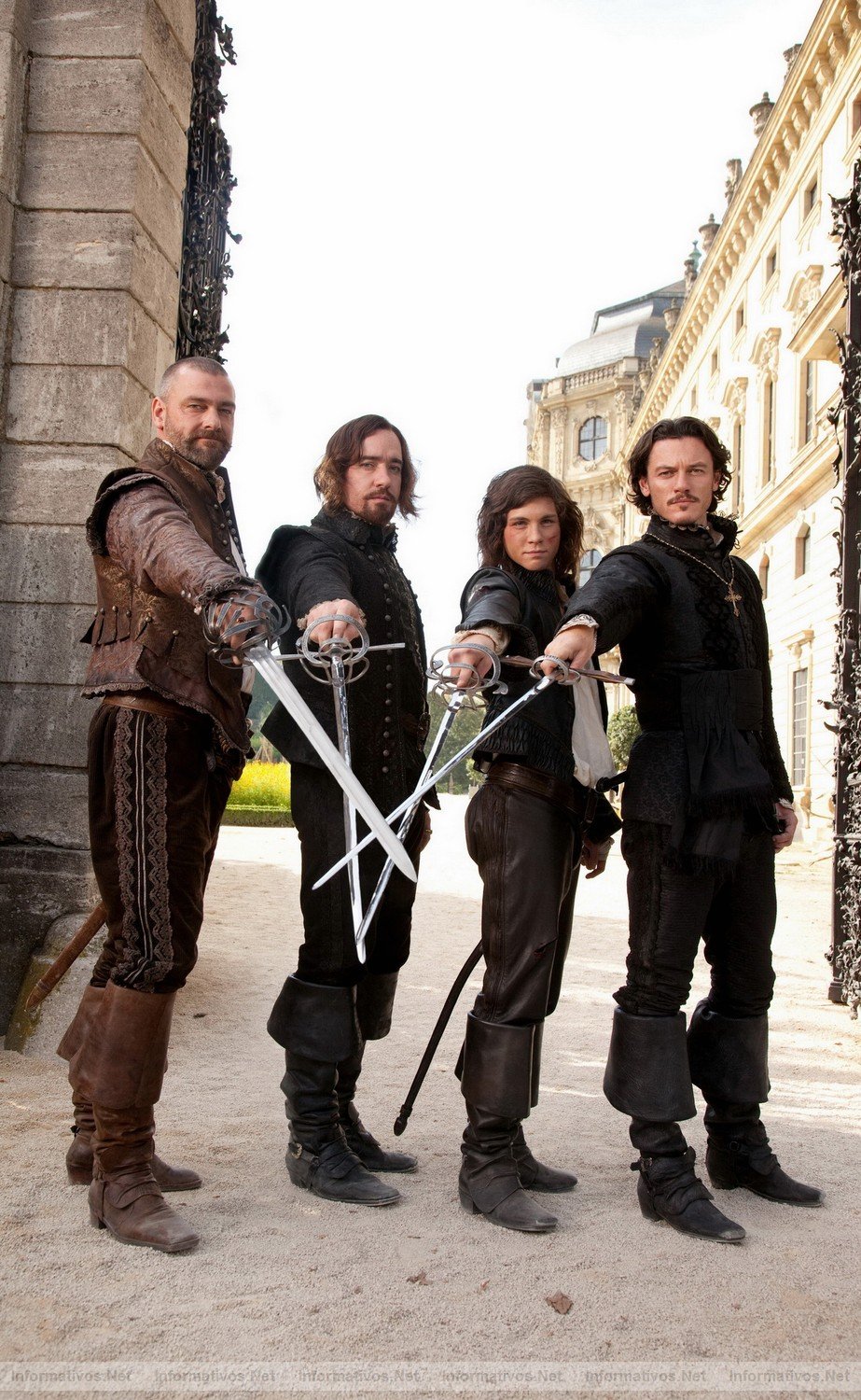 Los tres mosqueteros: estreno en España el 30 de Septiembre. (L-R) RAY STEVENSON, MATTHEW MACFADYEN, LOGAN LERMAN AND LUKE EVANS star in THE THREE MUSKETEERS 3D. 