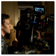 :: Pulse para Ampliar :: Director Will Gluck on the set of Screen Gems' FRIENDS WITH BENEFITS.