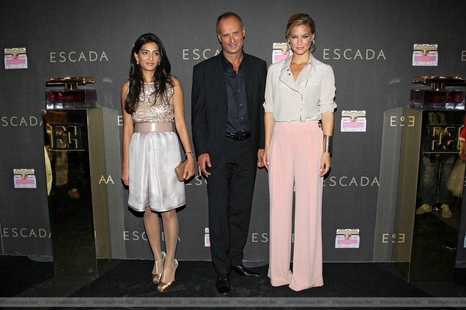 BCN2109011.- Presentación de la fragancia Especially Escada en su boutique de Pº de Gracia. Megha Mittal, propietaria de Escada; Bruno Sälzer, CEO de Escada y ex-lider de Hugo Boss; y Bar Refaeli