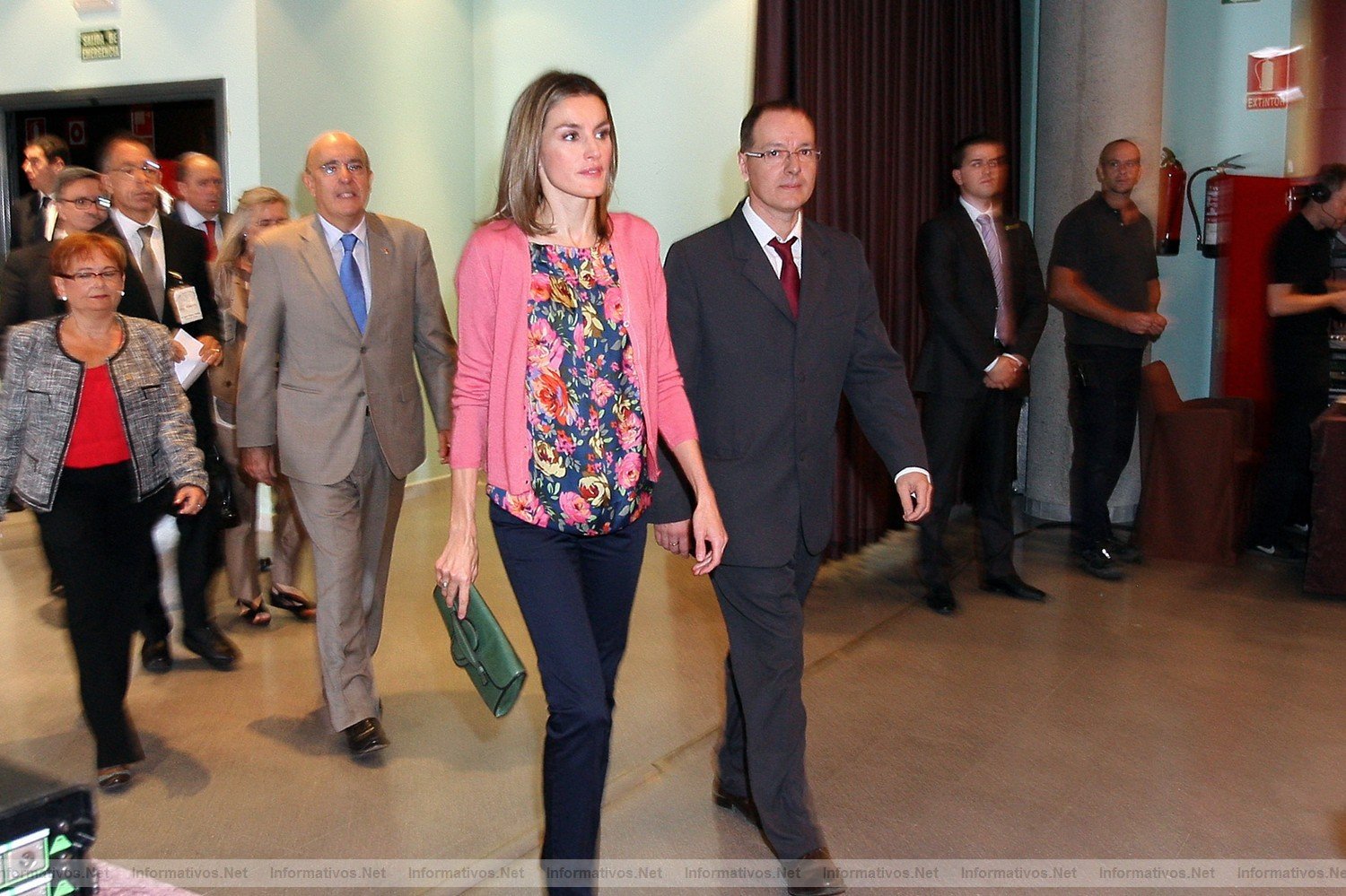 Bellaterra,BCN01OC011.- VII Congreso Nacional Científico-Familiar de MPS  SAR Dña. Letizia Ortiz en su llegada