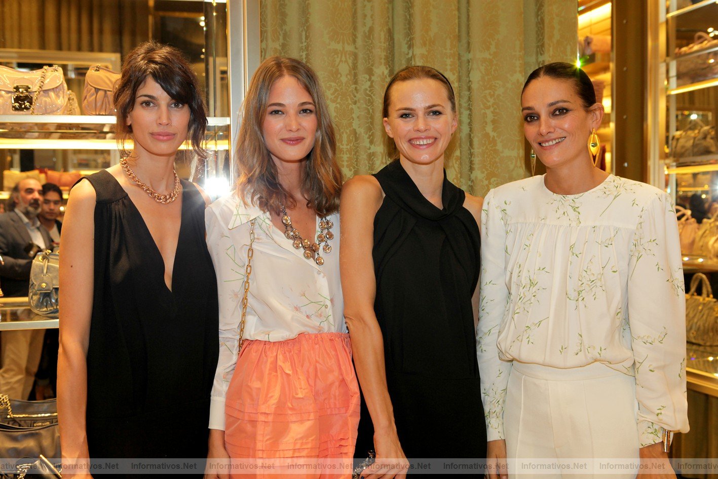 BCN29OCT011.- Inauguración Miu-Miu Barcelona. Davinia Peligrí, Marta Español, Verónica Blume y Laura Ponte