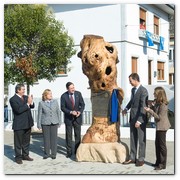 :: Pulse para Ampliar :: Visita de SS.AA.RR. los Príncipes de Asturias a Santirso d
</p>

			<div class=