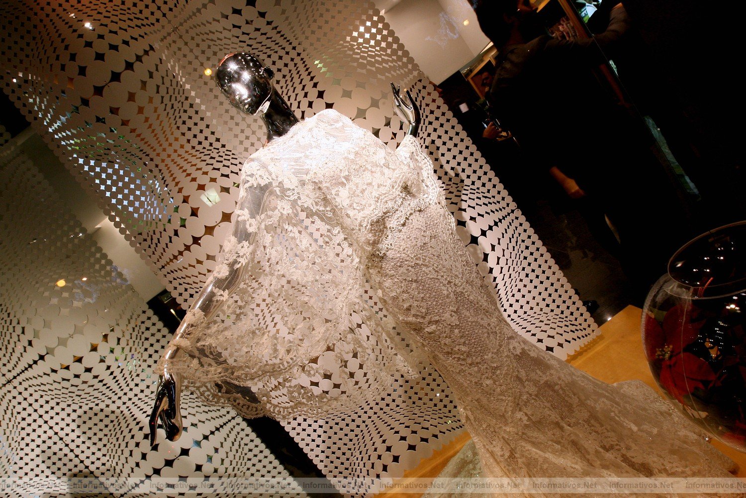 30NOV011.- Barcelona Shopping Night. Pronovias