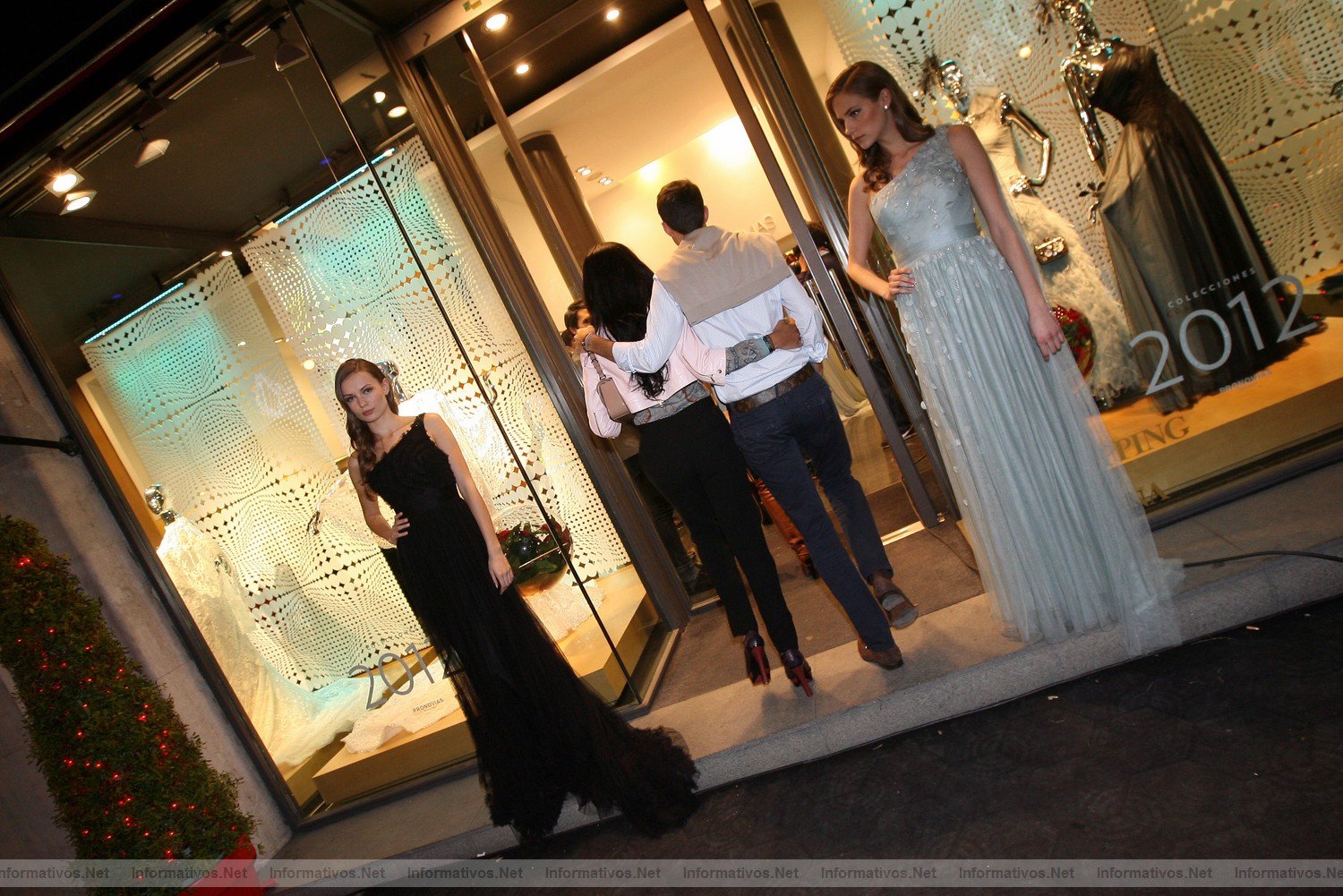 30NOV011.- Barcelona Shopping Night. Pronovias