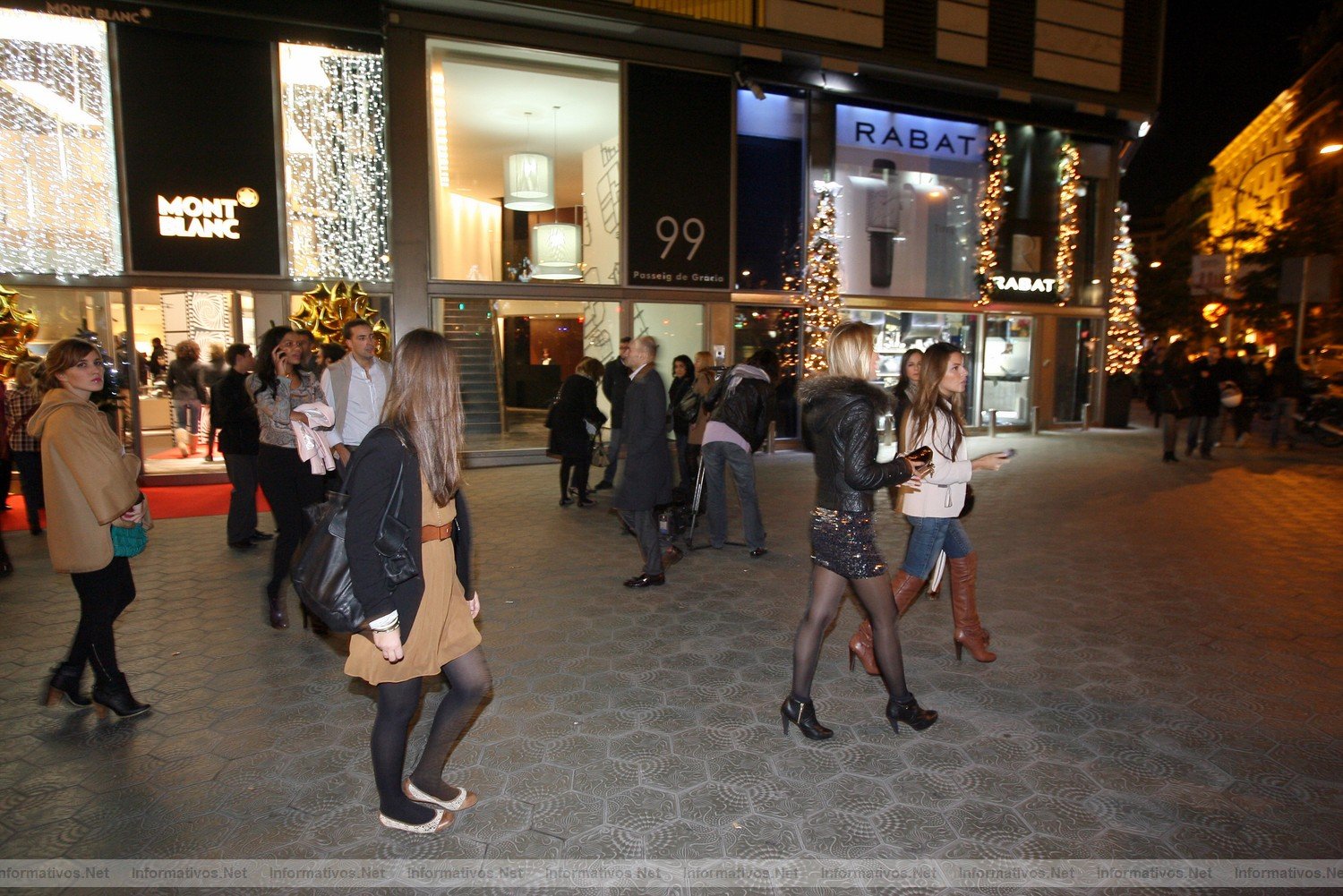 30NOV011.- Barcelona Shopping Night