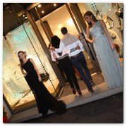 :: Pulse para Ampliar :: 30NOV011.- Barcelona Shopping Night. Pronovias