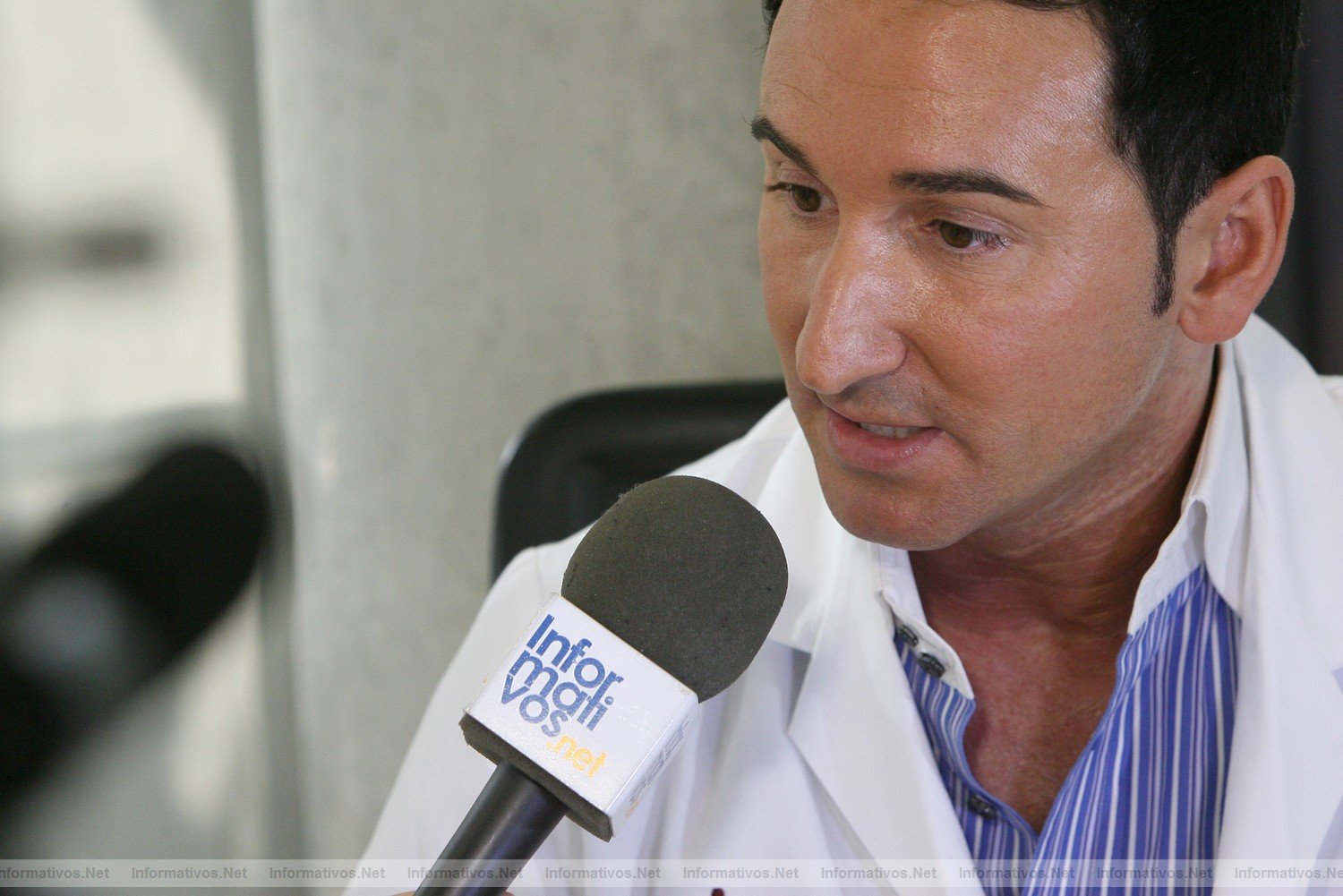 5DIC011.- Entrevista al Dr. Oscar Junco, cirujano plástico estético.