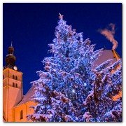 :: Pulse para Ampliar :: MegèveDIC011.- Le Sapin de Noël Swarovski de Megève, un homenaje al gusto más refinado 