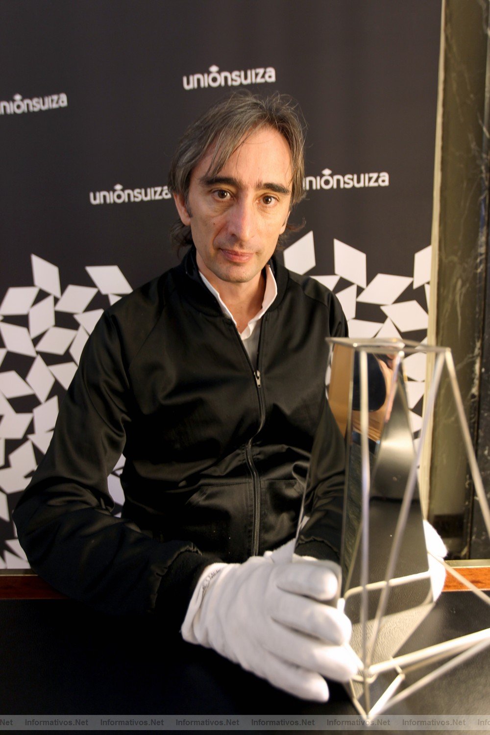 BCN12ENE012.- Unión Suiza impulsa su identidad e imagen de marca de cara a su internacionalización. Martín Arzúa, diseñador responsable de la colección de marroquinería y estuche