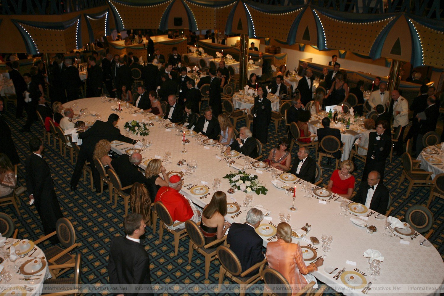 Civitavecchia(IT)07072006.- Bautizo-Viaje Inaugural del Costa Concordia. Mesa presidencial en la cena de Gala del Bautizo del Concordia