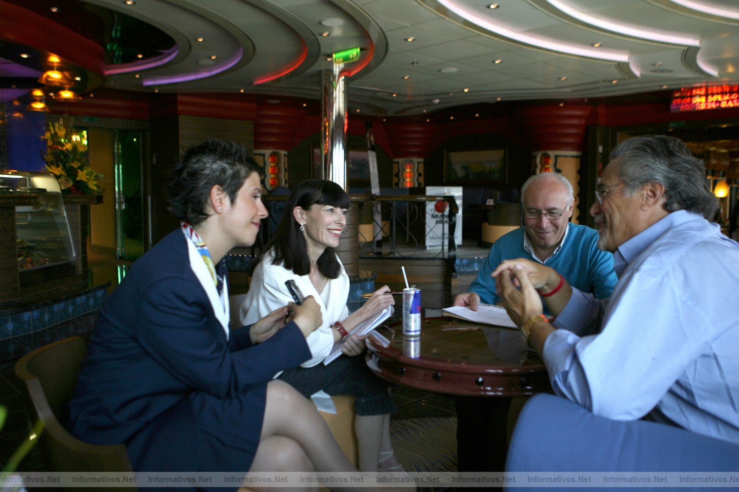 Civitavecchia(IT)07072006.- Bautizo-Viaje Inaugural del Costa Concordia. Micky Arison -presidente de Carnival Corporation, propietaria de Costa Crociere- y  Pier Luigi Foschi (entonces Presidente de Costa Crociere) en une entrevista con Gema Castellano