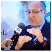 :: Pulse para Ampliar :: BCN26ENE012.- Entrevista al Doctor Fernando Fariñas, experto en inmunología y patologías infecciosas