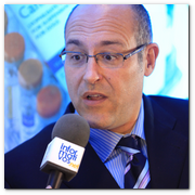 :: Pulse para Ampliar :: BCN26ENE012.- Entrevista al Doctor Fernando Fariñas, experto en inmunología y patologías infecciosas