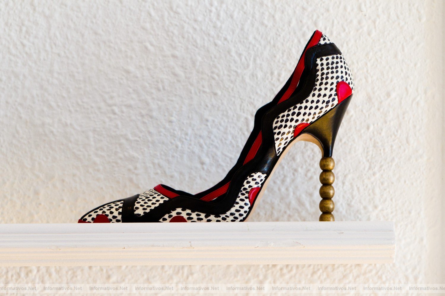 BCN15FEB012.- Manolo Blahnik presenta una Colección 2012 “salvaje” bajo la influencia de Matisse