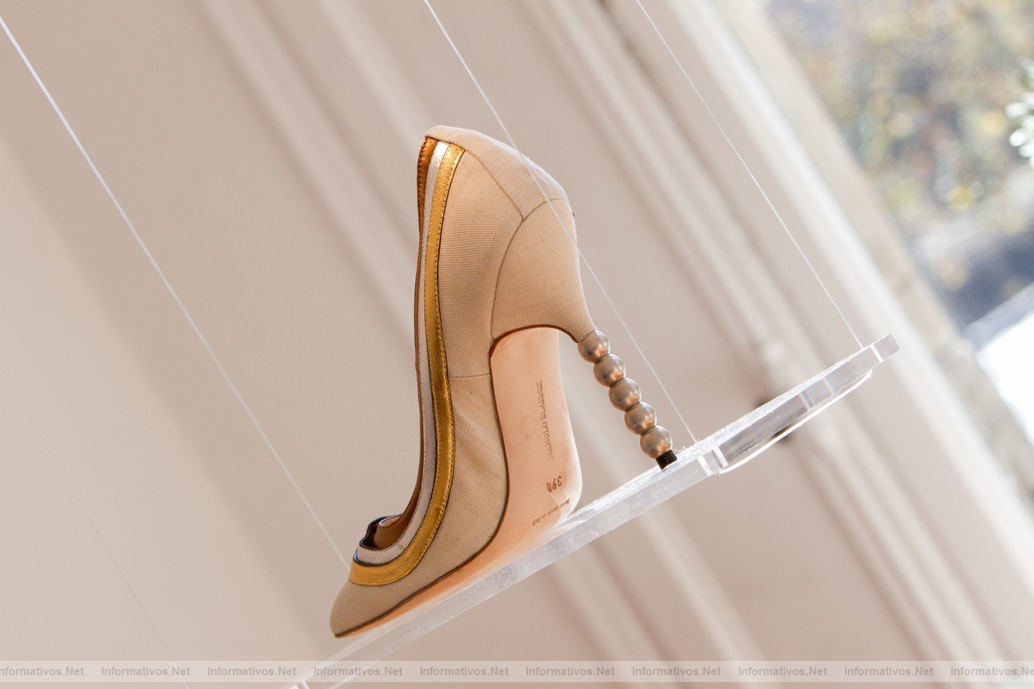 BCN15FEB012.- Manolo Blahnik presenta una Colección 2012 “salvaje” bajo la influencia de Matisse