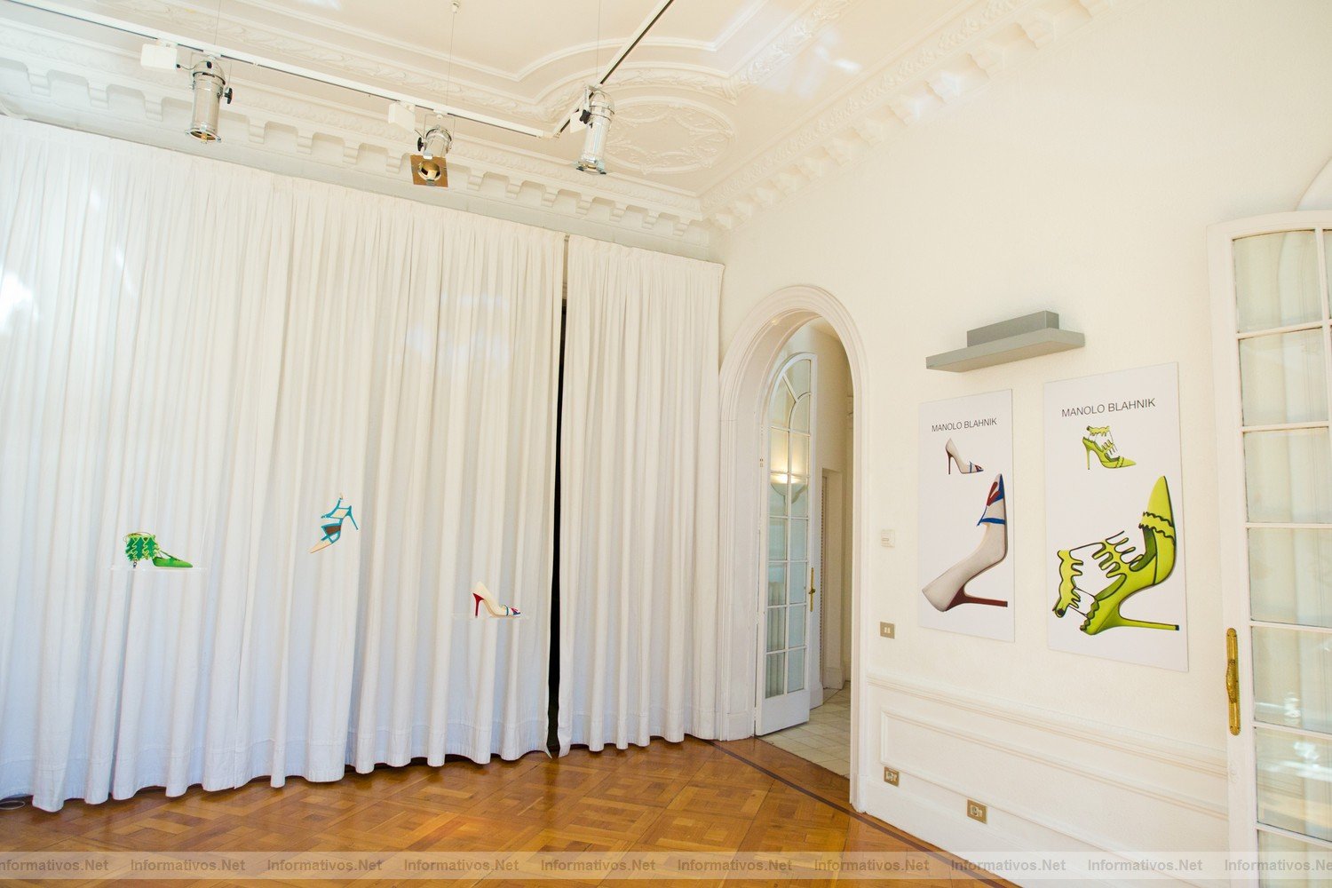 BCN15FEB012.- Manolo Blahnik presenta una Colección 2012 “salvaje” bajo la influencia de Matisse