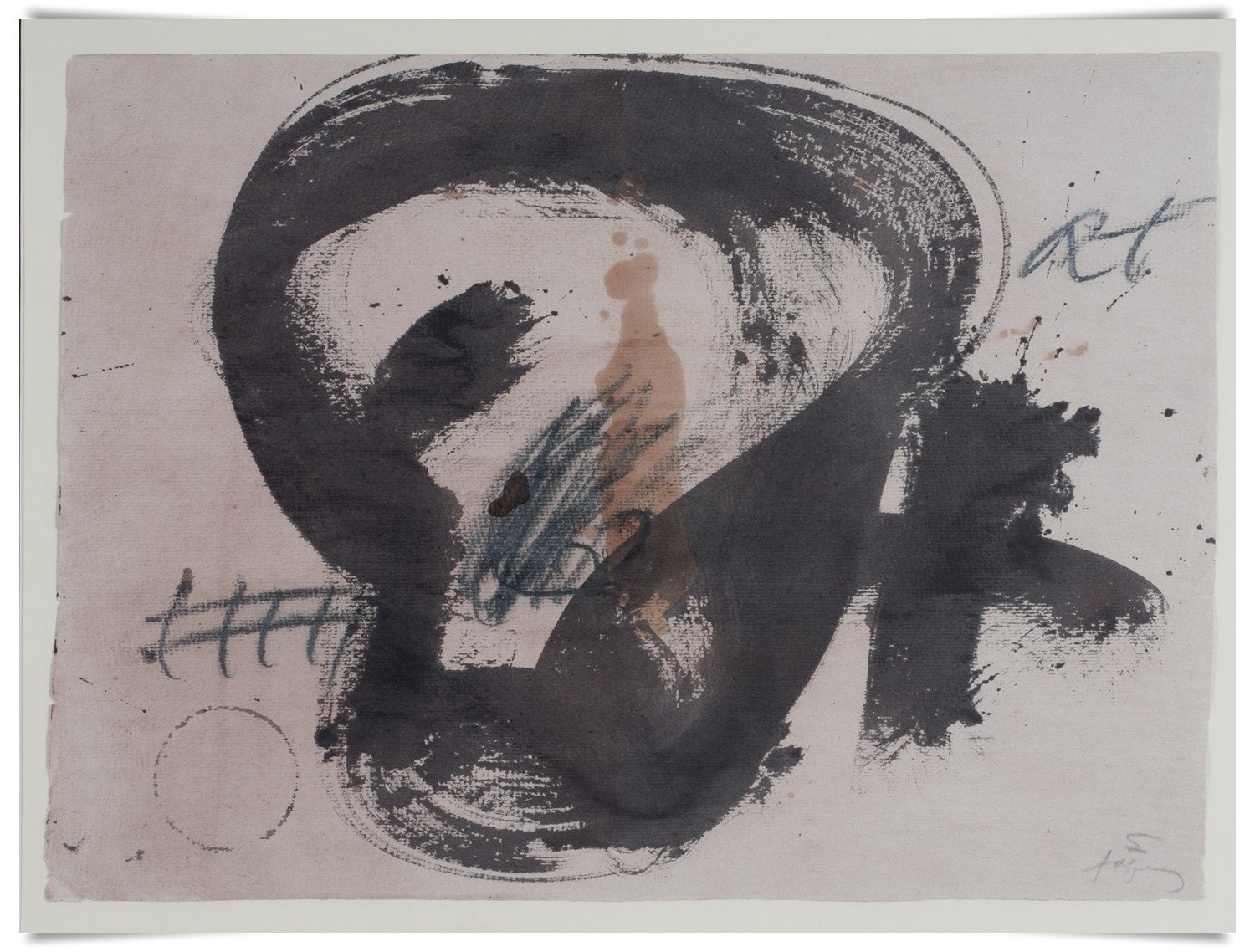 Imagen del genial Antoni Tàpies que, un año más, tiene una destacada representación en el 36º Salón de Arte de Feria de Barcelona. Se trata del óleo de 1987 “Sans titre” presentado por la Galería David Cervelló.