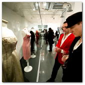 :: Pulse para Ampliar :: LONDON, ENGLAND - MARCH 07:  General view of the exhibition during the Marilyn private view at the Getty Images Gallery on March 7, 2012 in London, England. (Photo by Ian Gavan/Getty Images)