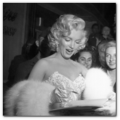 :: Pulse para Ampliar :: UNSPECIFIED - JANUARY 01:  Photo of Marilyn Monroe  (Photo by Michael Ochs Archives/Getty Images)