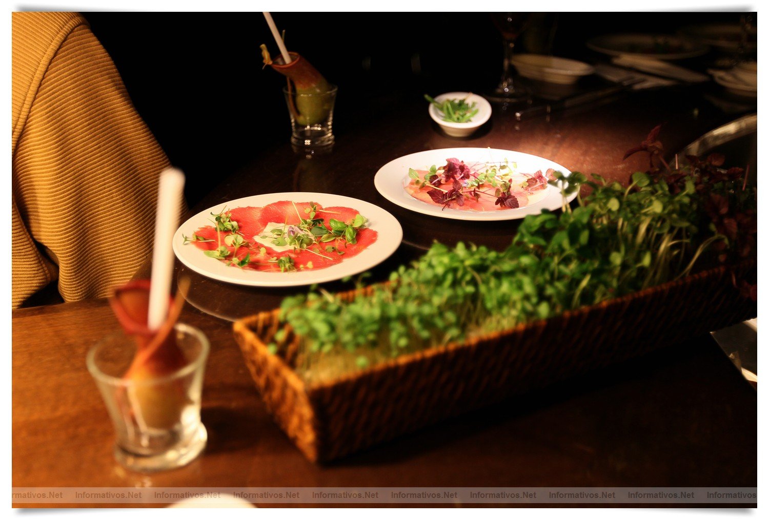 BCN22MAR012.- Degustación de microvegetales de Koppert Cress en 'Il Giardinetto'.