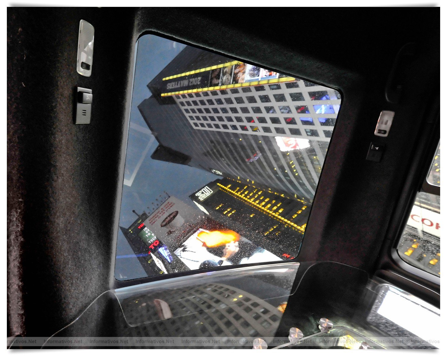 2014 Nissan NV200 Taxi  - Transparent Roof Panel