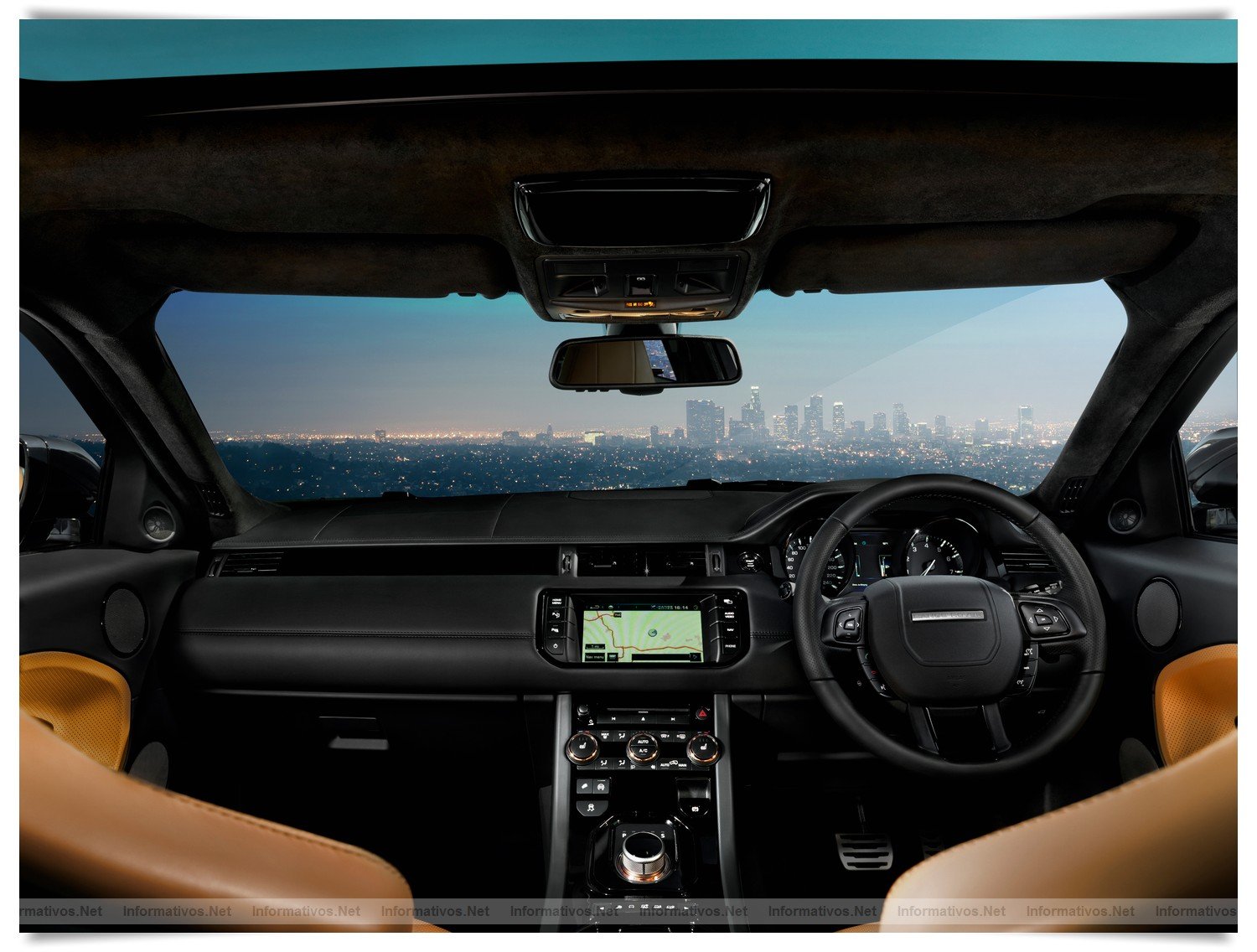 Victoria Beckham y Land Rover presentan el Range Rover Evoque Special Edition. Interiores en cuero vintage cosido a mano y acabados en oro rosa