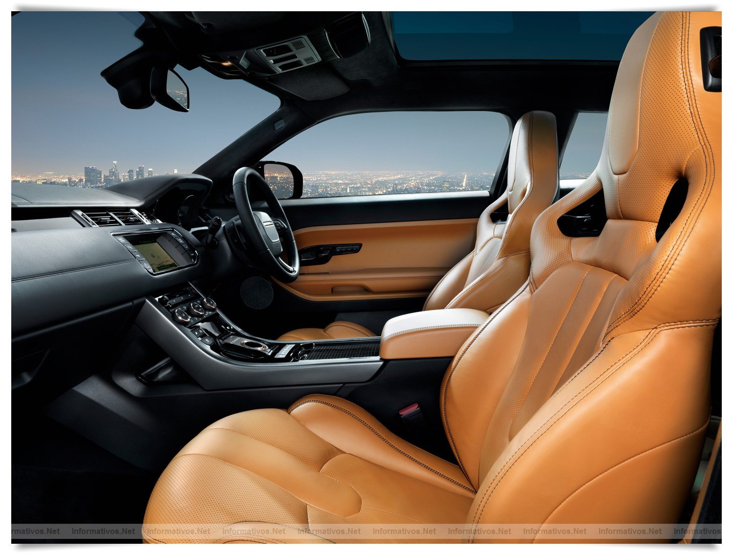 Victoria Beckham y Land Rover presentan el Range Rover Evoque Special Edition. Interiores en cuero vintage cosido a mano y acabados en oro rosa