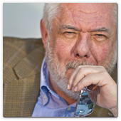 BCN24ABRIL012.- Josep Sandoval, periodista social; autor del libro "Dime con quien andas"