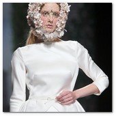 :: Pulse para Ampliar :: BCN Gaudi Novias MAY012.- Colección Victorio & Lucchino 2013