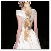 :: Pulse para Ampliar :: BCN Gaudi Novias MAY012.- Colección Victorio & Lucchino 2013