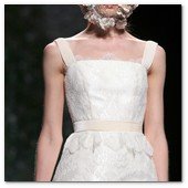 :: Pulse para Ampliar :: BCN Gaudi Novias MAY012.- Colección Victorio & Lucchino 2013