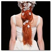 :: Pulse para Ampliar :: BCN Gaudi Novias MAY012.- Colección Victorio & Lucchino 2013