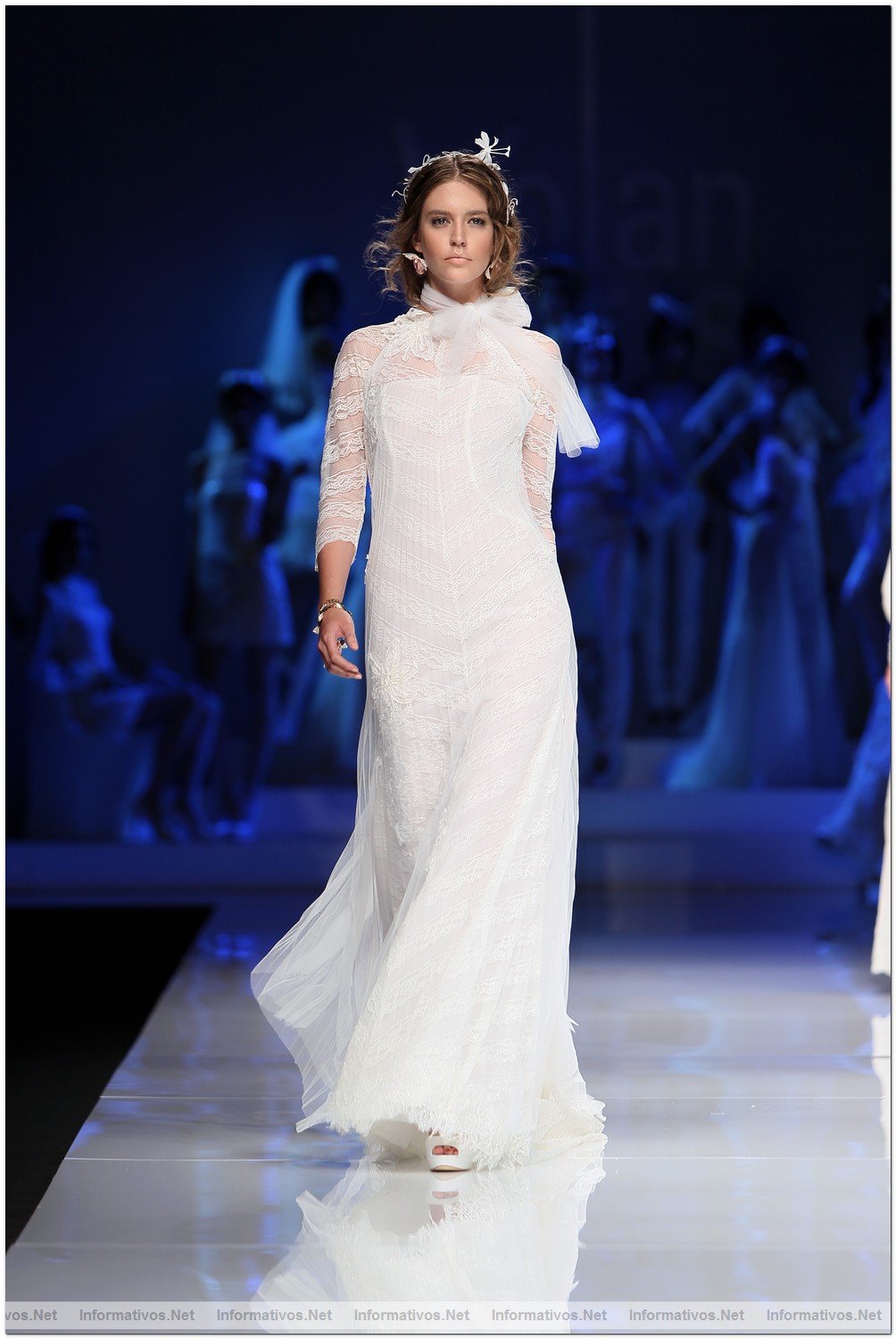 BCN Gaudi Novias MAY012.- Coleccin Yolan Cris 2013