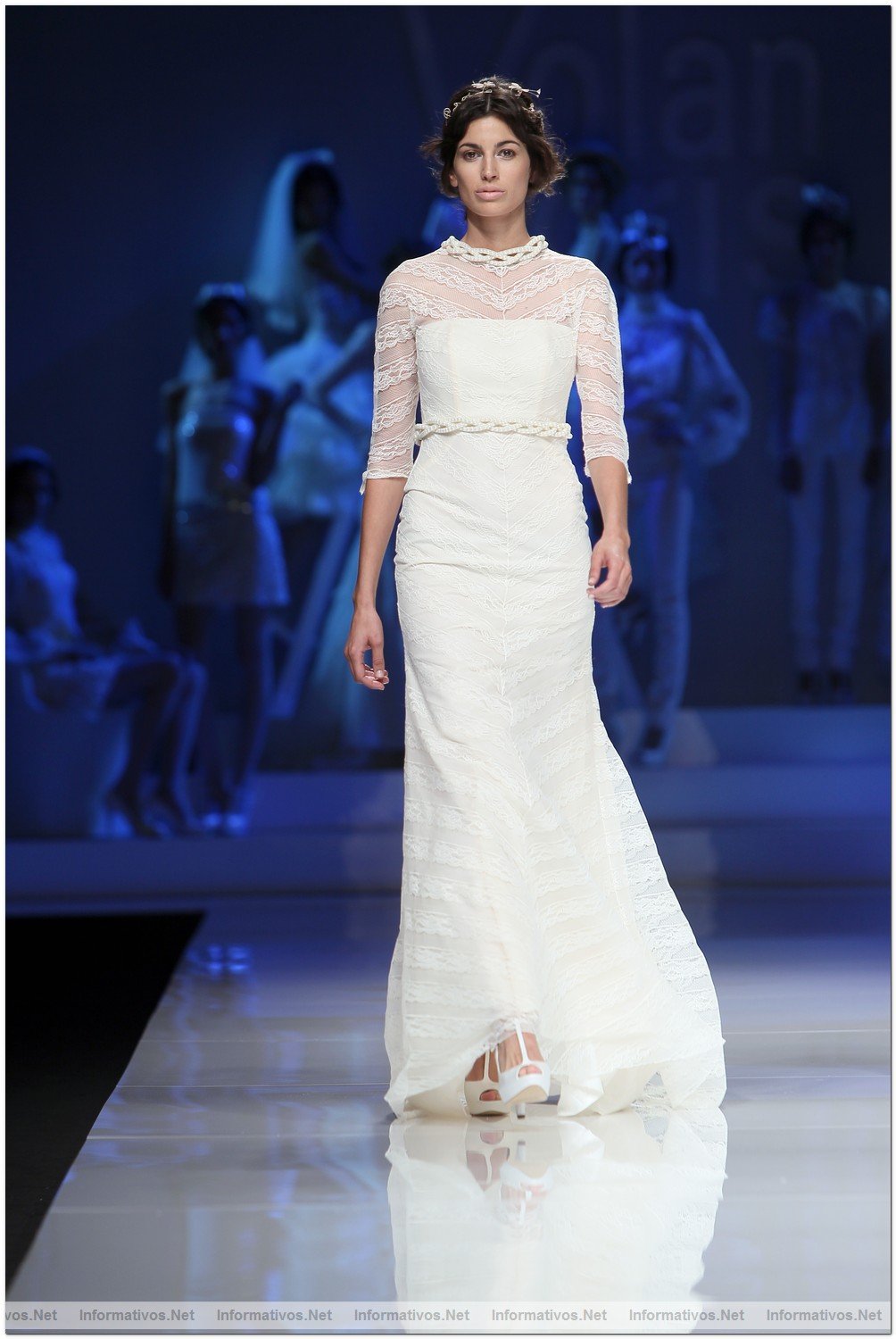 BCN Gaudi Novias MAY012.- Coleccin Yolan Cris 2013