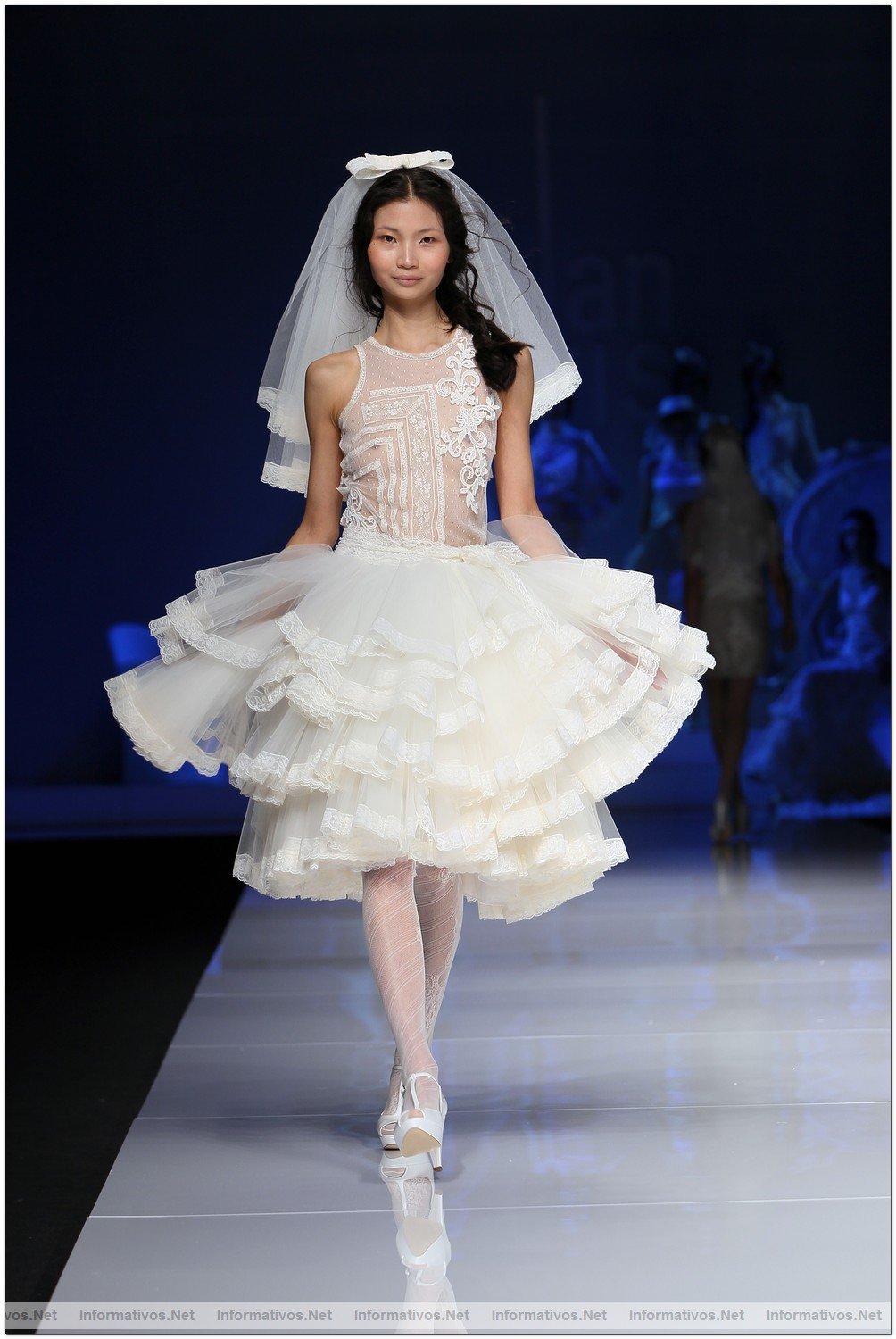 BCN Gaudi Novias MAY012.- Coleccin Yolan Cris 2013