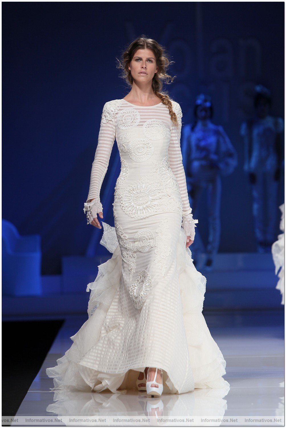 BCN Gaudi Novias MAY012.- Coleccin Yolan Cris 2013