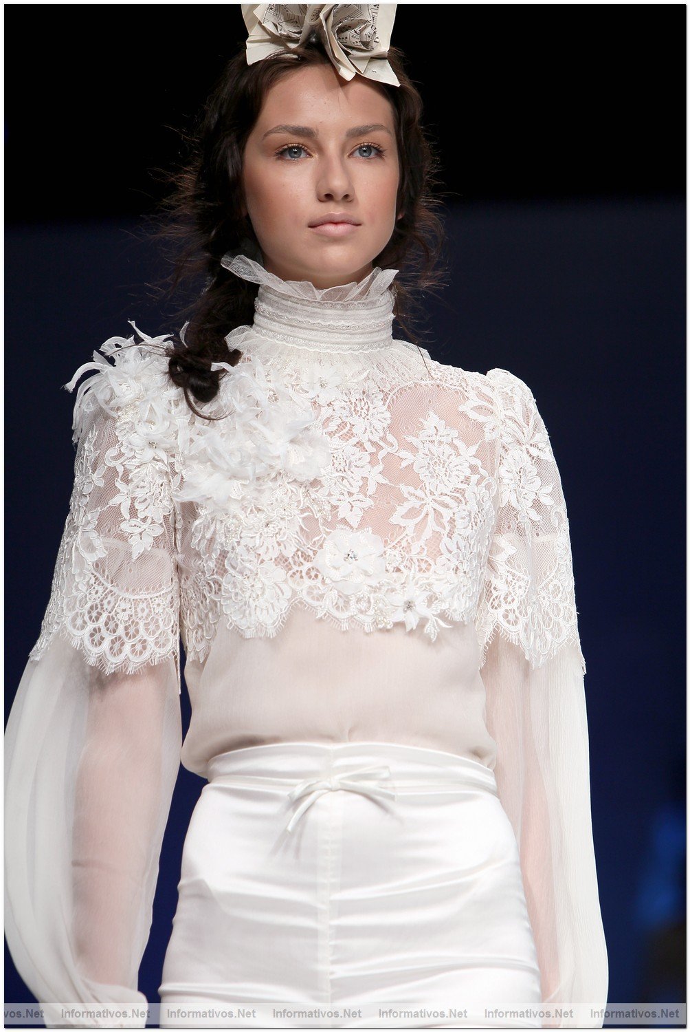 BCN Gaudi Novias MAY012.- Coleccin Yolan Cris 2013
