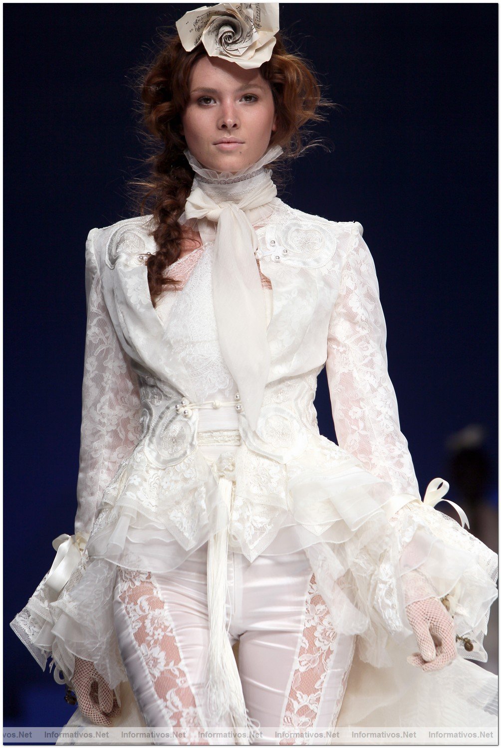 BCN Gaudi Novias MAY012.- Coleccin Yolan Cris 2013